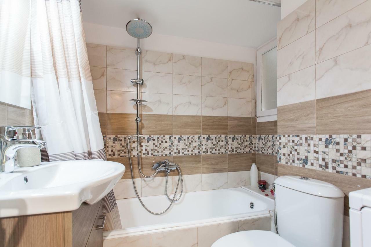 Central, Quiet, Cozy, Very Clean Private Apartment Close To Acropolis Афины Экстерьер фото
