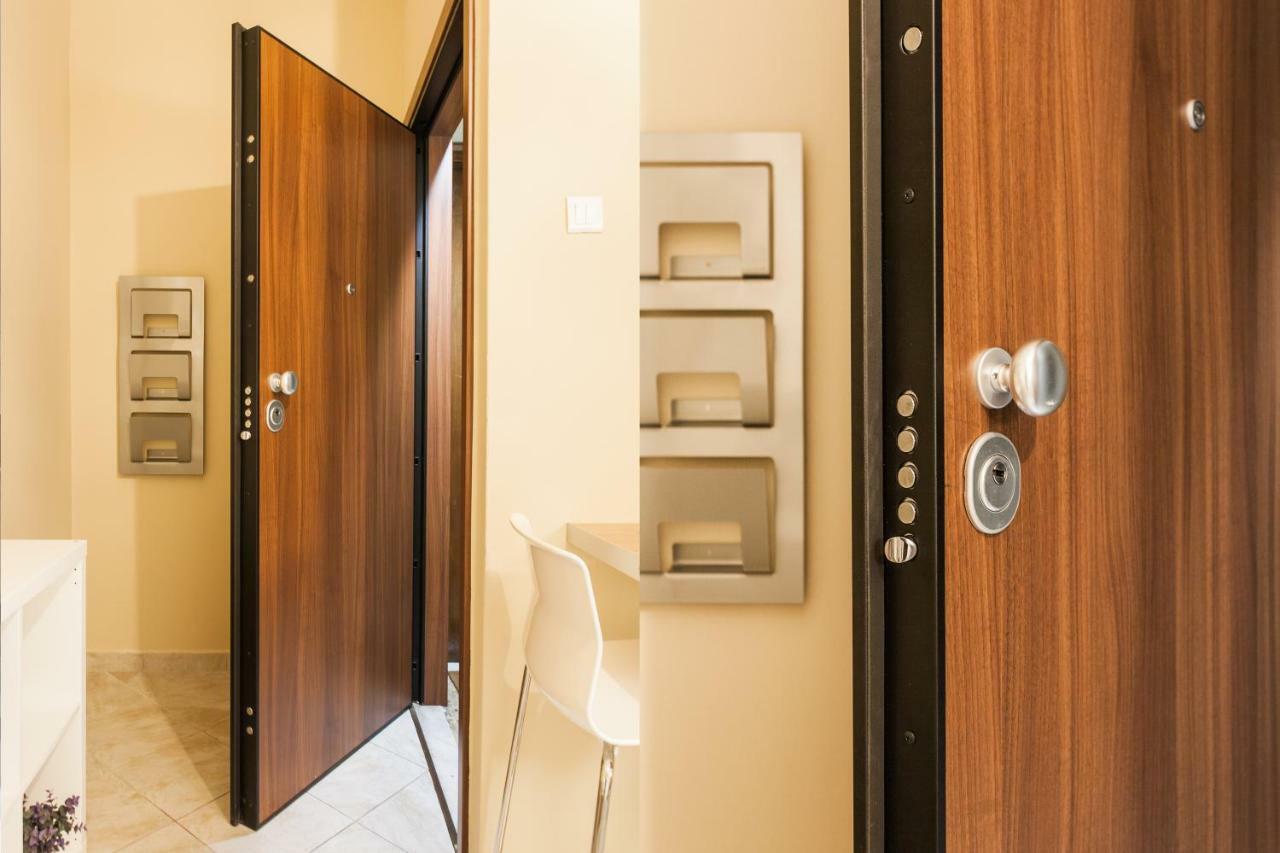 Central, Quiet, Cozy, Very Clean Private Apartment Close To Acropolis Афины Экстерьер фото