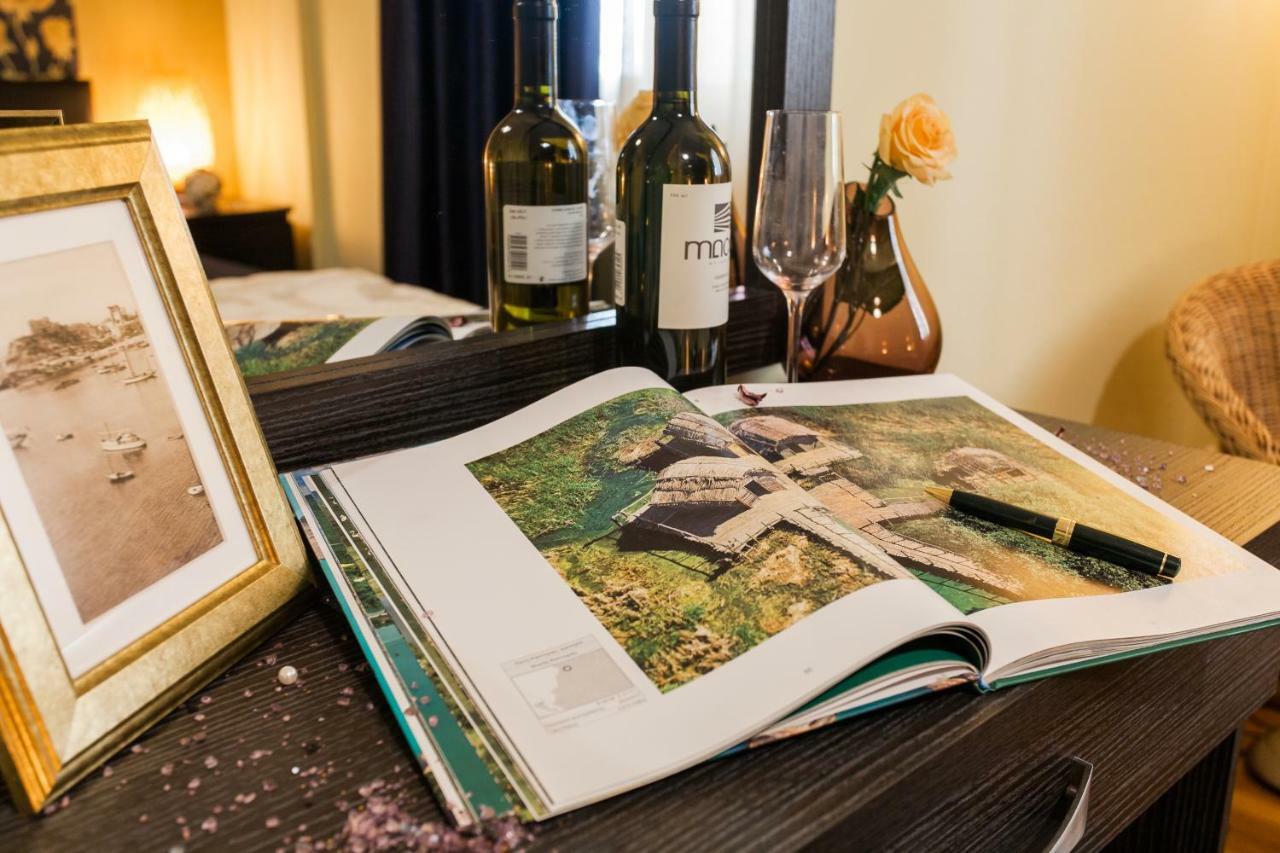 Central, Quiet, Cozy, Very Clean Private Apartment Close To Acropolis Афины Экстерьер фото